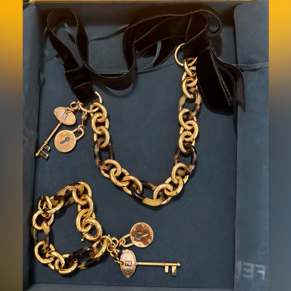New* Fendi Gold & Black velvet chain Necklace & matching bracelet set!